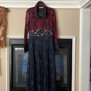 Small dress or accent piece